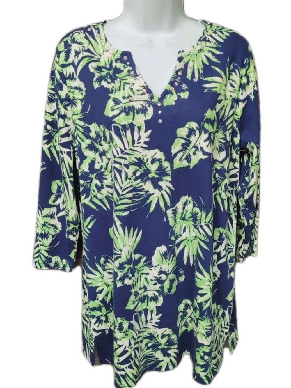 Quacker Factory Green Floral Rhinestone 3/4 Sleeve Knit Top Size M Tunic